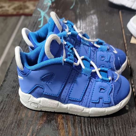 Nike Kids Blue and White Sneakers - Picture 1 of 5